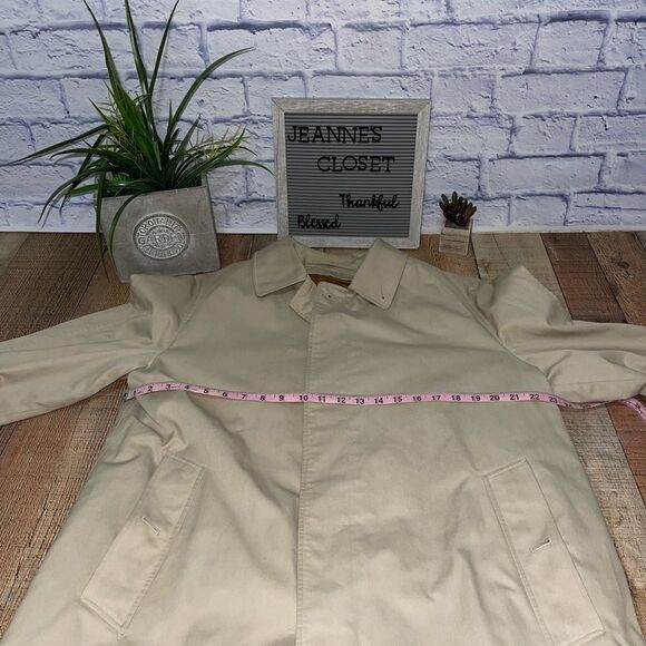 Vintage Burberrys London khaki trench coat size 50 regular - Picture 10 of 14